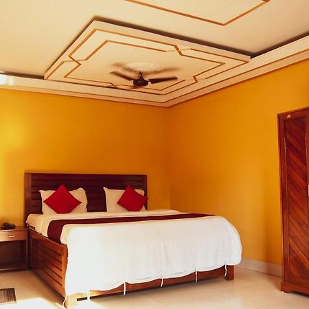 Hotel Nakshatra Karimganj Ngoại thất bức ảnh