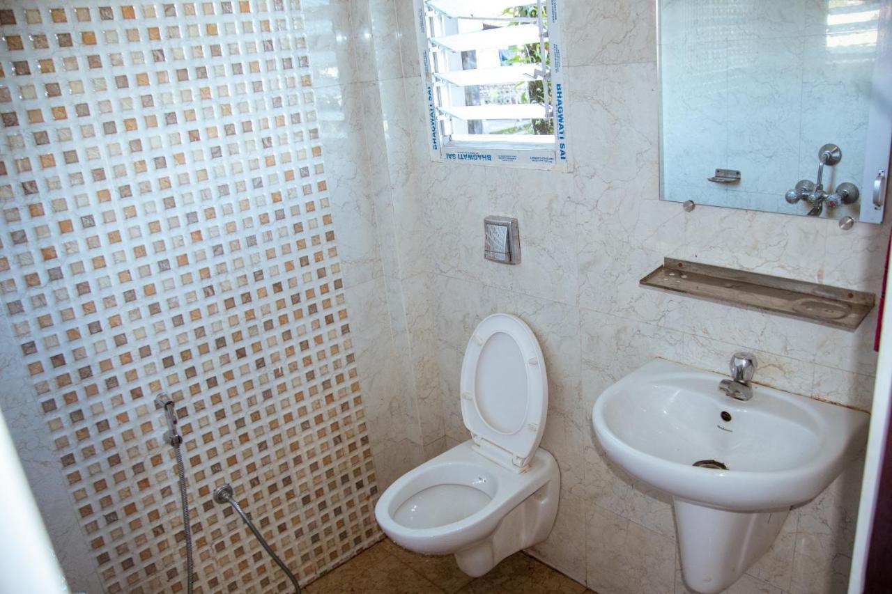 Hotel Nakshatra Karimganj Ngoại thất bức ảnh