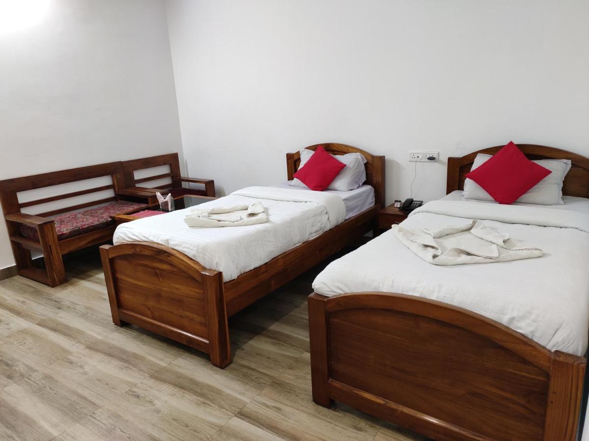 Hotel Nakshatra Karimganj Ngoại thất bức ảnh
