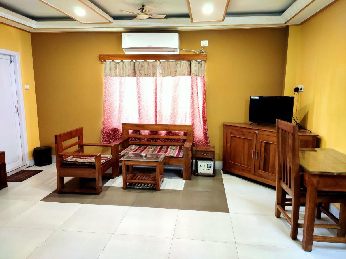 Hotel Nakshatra Karimganj Ngoại thất bức ảnh
