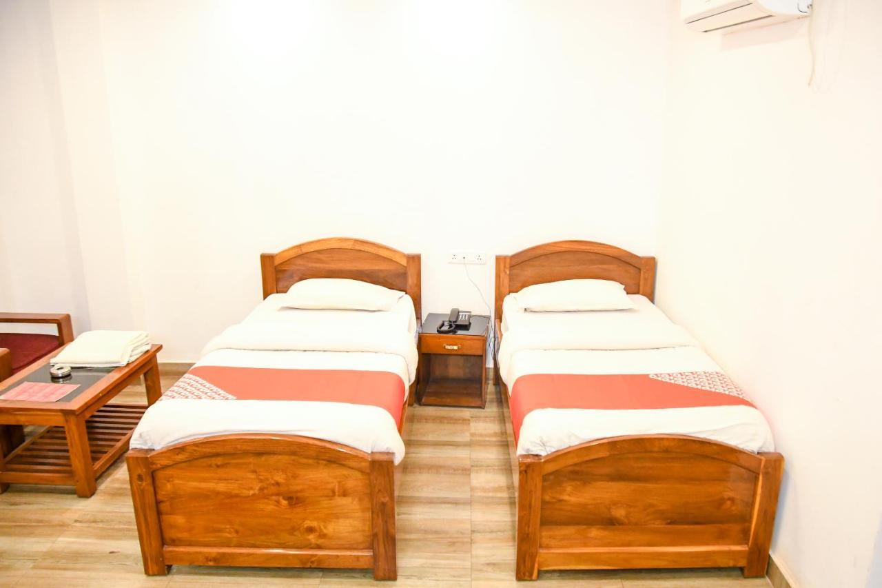 Hotel Nakshatra Karimganj Ngoại thất bức ảnh
