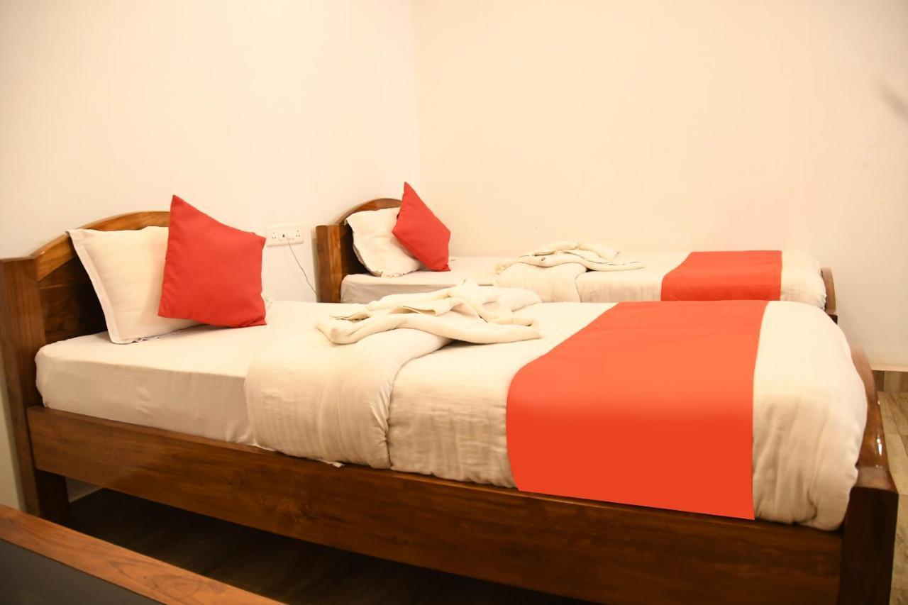 Hotel Nakshatra Karimganj Ngoại thất bức ảnh