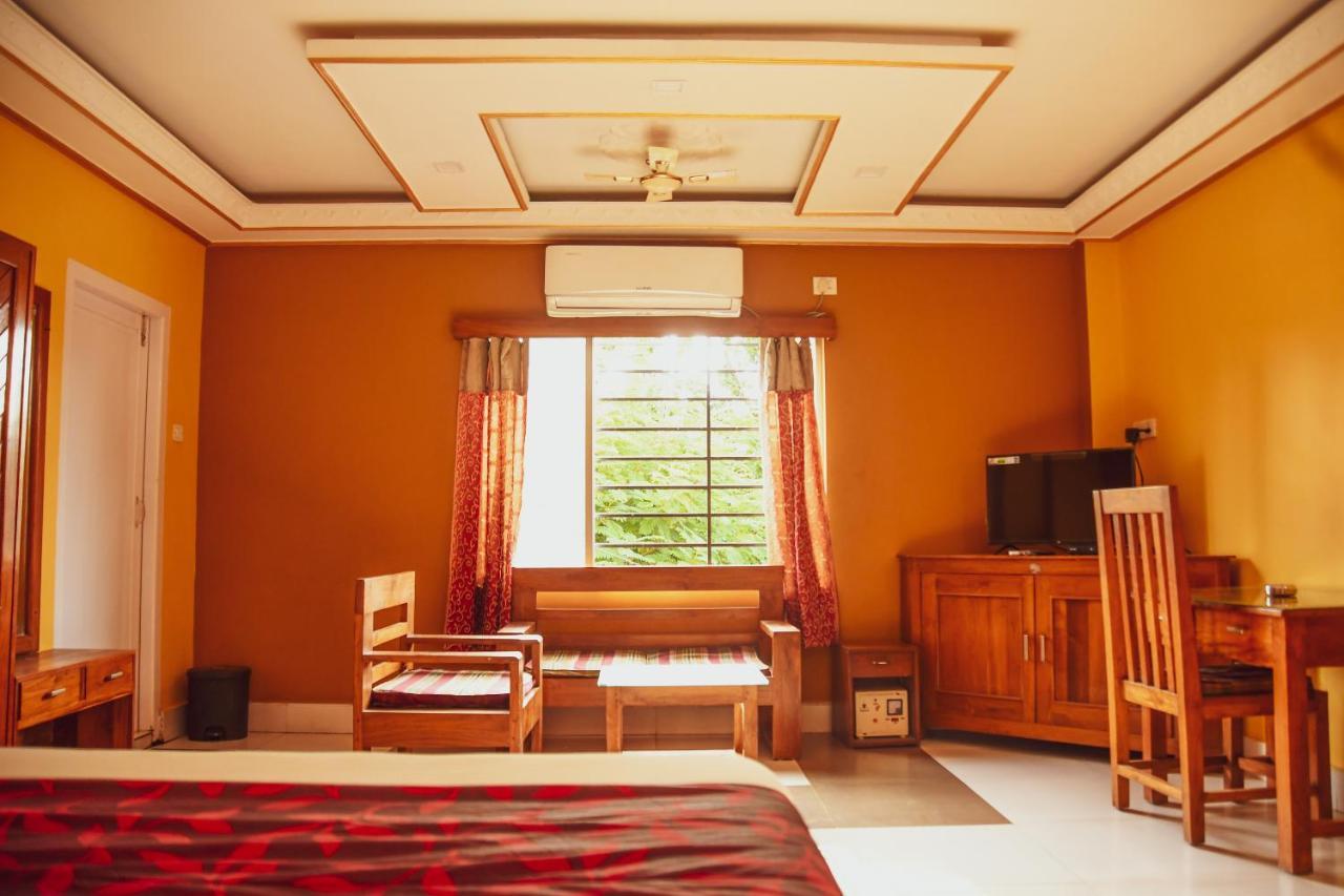 Hotel Nakshatra Karimganj Ngoại thất bức ảnh